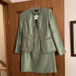 Green skirt suit